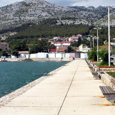 Apartments By The Sea Starigrad, Paklenica - 6626 *