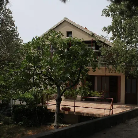 Apartments By The Sea Starigrad, Paklenica - 6626 شقة *