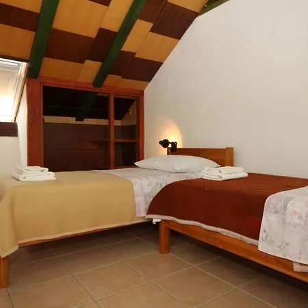 Apartments By The Sea Starigrad, Paklenica - 6626 * ستاريغغاد باكلينتسا