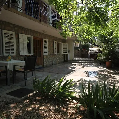 Apartments By The Sea Starigrad, Paklenica - 6626 شقة *