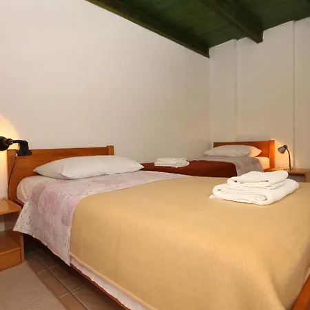 Apartments By The Sea Starigrad, Paklenica - 6626 * ستاريغغاد باكلينتسا
