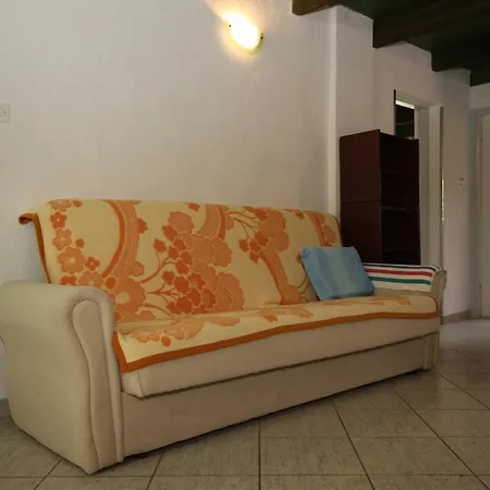 Apartments By The Sea Starigrad, Paklenica - 6626 ستاريغغاد باكلينتسا