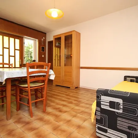 Apartments By The Sea Starigrad, Paklenica - 6626 شقة ستاريغغاد باكلينتسا