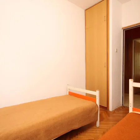 Apartments By The Sea Starigrad, Paklenica - 6626 شقة *
