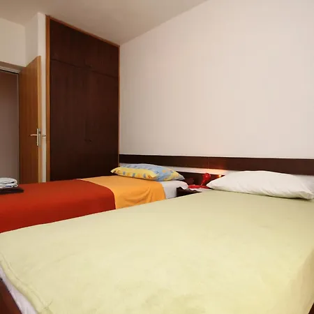 شقة Apartments By The Sea Starigrad, Paklenica - 6626